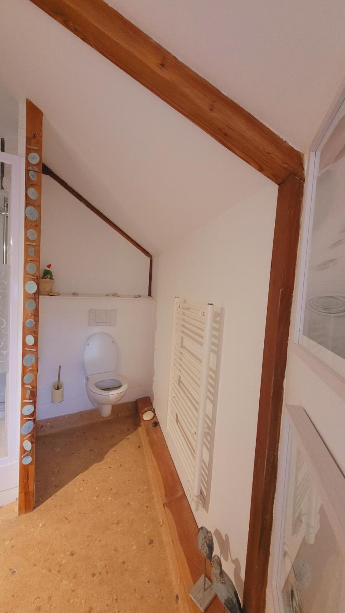 Monthoiron La Maison Ronde Et Ses 2 Cahutes מראה חיצוני תמונה
