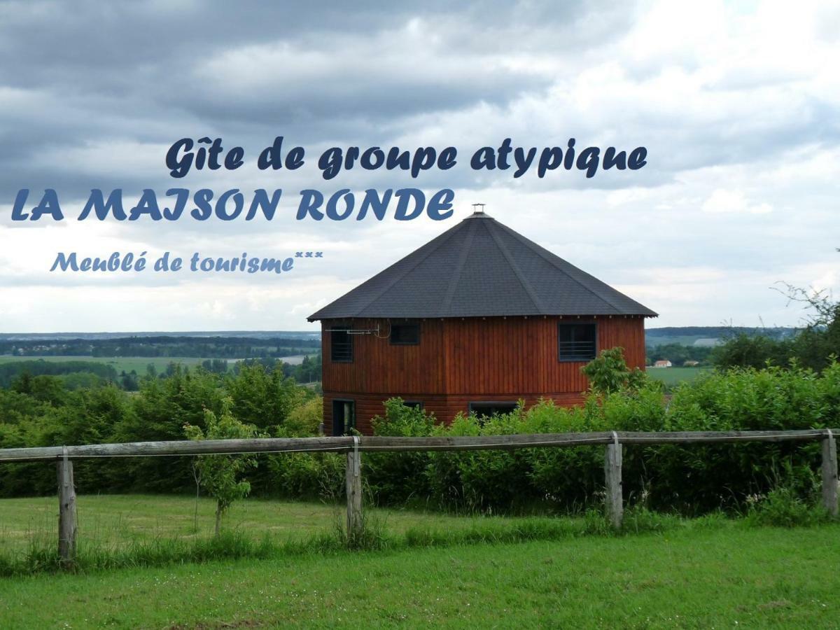 Monthoiron La Maison Ronde Et Ses 2 Cahutes מראה חיצוני תמונה